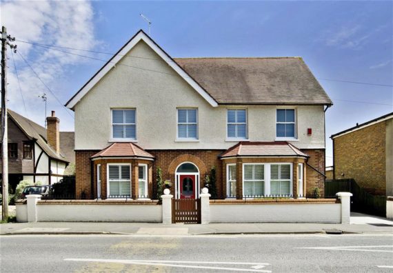 5&nbsp;Bedroom&nbsp;Detached